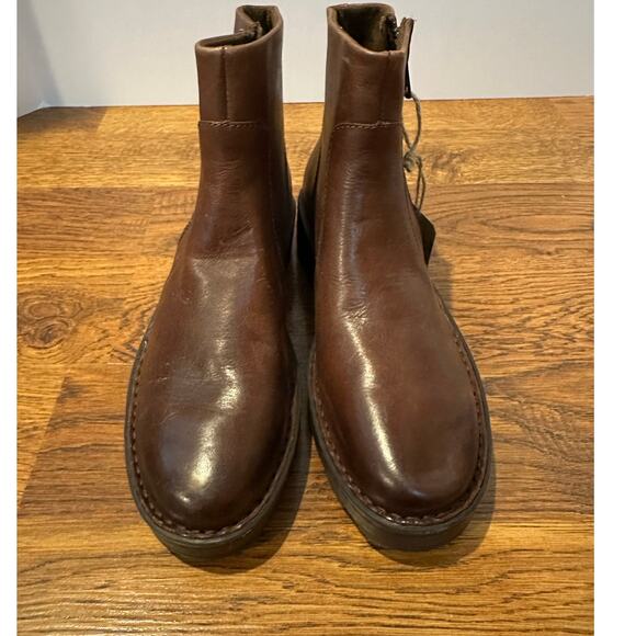 Born Women’s Tricia Handcrafted Leather Ankle Boots – Brown – Size 6M – NWOB - Picture 3 of 12